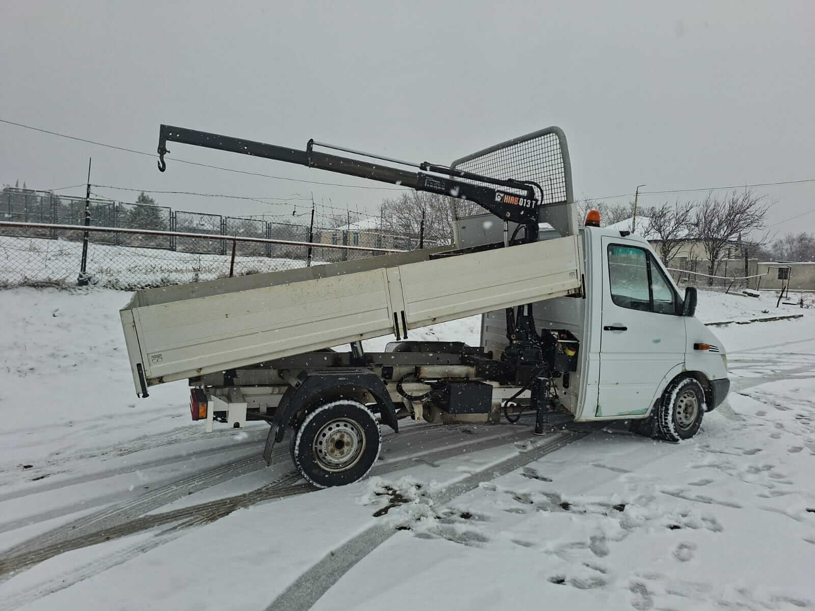 თვითმცლელი, მანიპულატორი, თვითმცლელი მანიპულატორით.