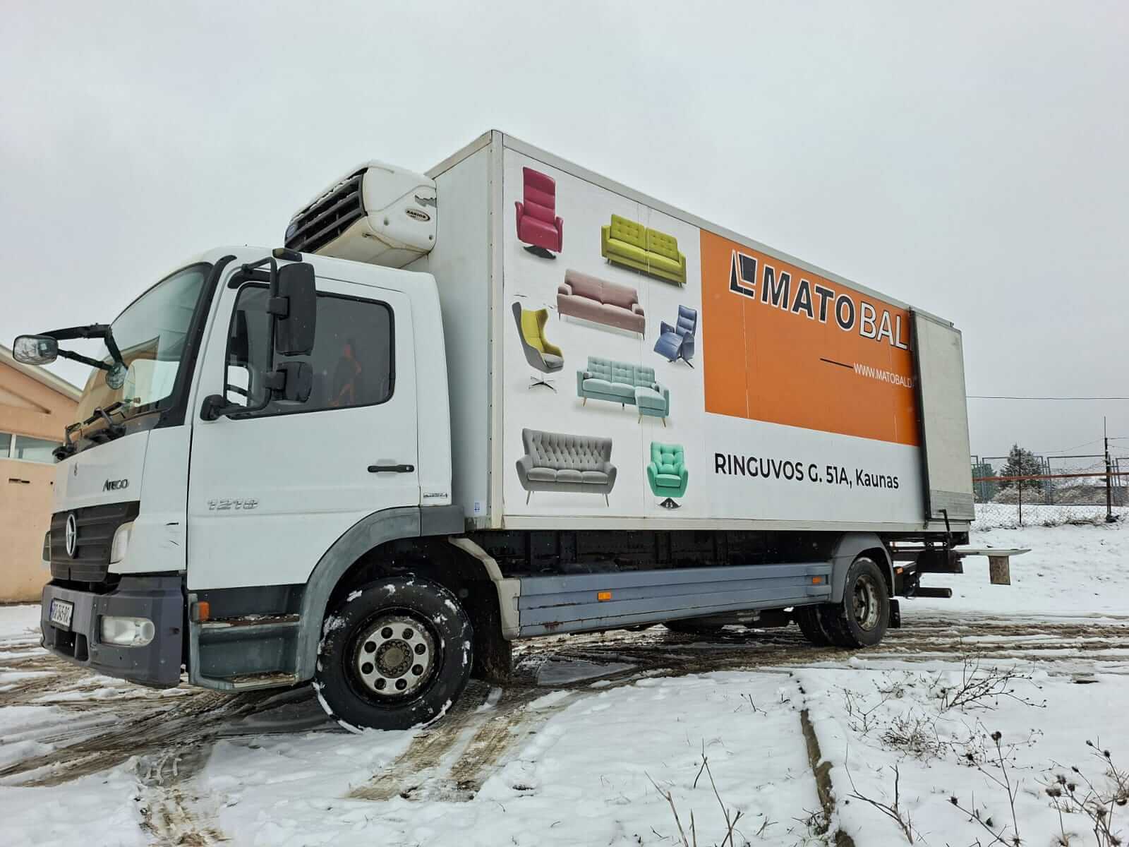 სატვირთო მანქანა, ტვირთის გადაზიდვის სერვისი.